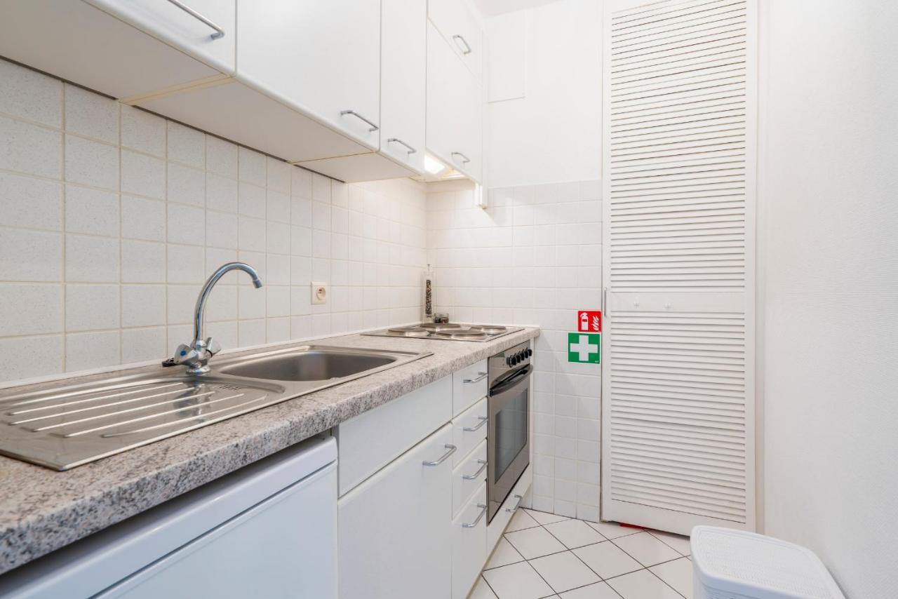 Luxueuze Vakantiestudio Met Zeezicht En Terras In Oostende Eksteriør billede