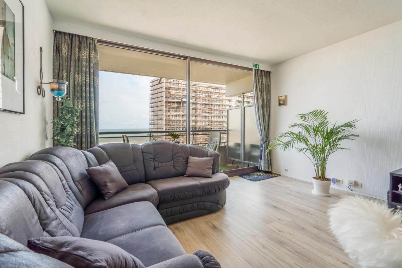 Luxueuze Vakantiestudio Met Zeezicht En Terras In Oostende Eksteriør billede